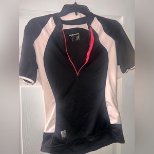Women’s L 16 Altura Biking/running shirt.